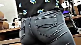 Hot cashier ass in tight jeans candid booty!!!!