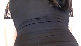 Transparentando tanga amarilla