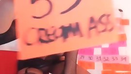 Tiny blonde like to fingering and masturbate