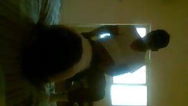 tutor de la escuela convence a morrita a coger