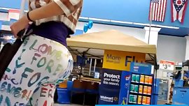 OMG! Big Booty Dominican Girl in Walmart!