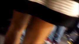 Rico upskirt a mano limpia