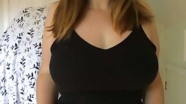 20yr old Hannah playing with 34G boobs