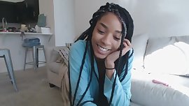 Sexy ebony masturbating on cam