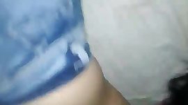 Meu marido bolinando e tirando calca da minha irma