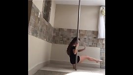 Petite Boricua Hot Dance - None Nude