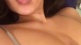 teen show her body on periscope