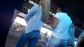 Novinha da bunda perfeita