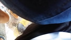 encoxando novinha de shortinho