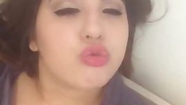 khalijia girl beautifull face show tit in pra
