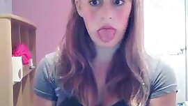 Dirty teen bates in her room