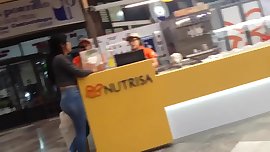 Big ass in tight jeans, teen con culazo