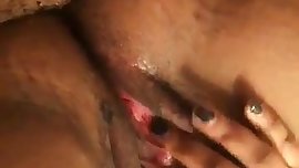 Phat squirting ebony pussy