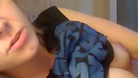 19yr old Amber loves her buttplug