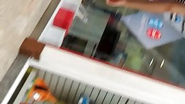 Novinha Gostosa no Shopping