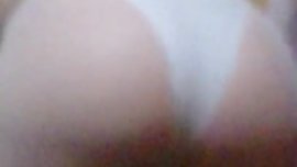 Irma mais nova do meu marido de calcinha e seios pendentes