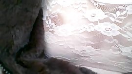 Minha irma mostrando seus peitinhos em blusa renda