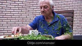 Teenie school girl swallowing grandpa cumshot outdoor fuck