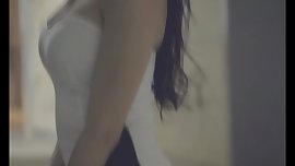 Pretty T-girl Outdoors