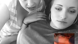 Teenbitches vor der Webcam