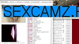 Brunette letting her skirt ride up and booty shaking bottomless on sexcamz