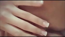 Loira gostosa se exibindo